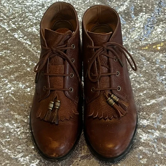 Ariat Shoes Ariat Ankle Boots Vintage 9s Lace Up Tassle Fringe